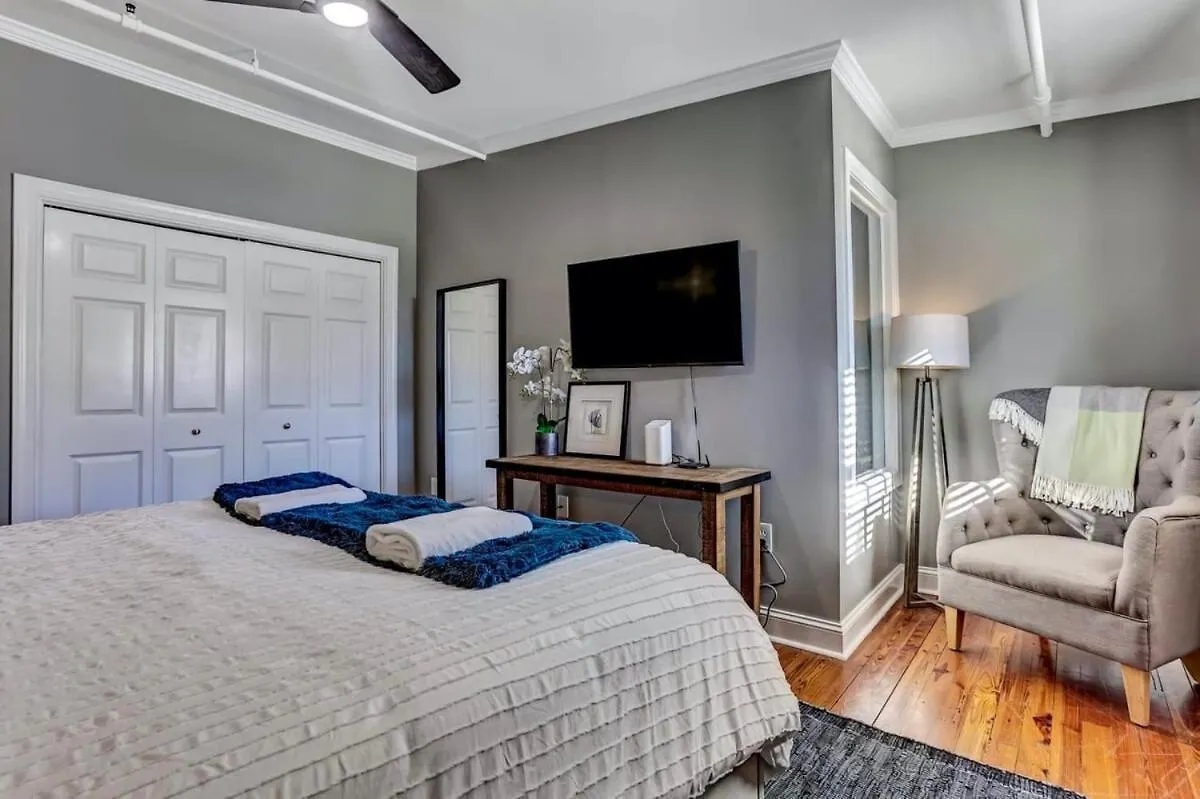 West End Loft - Downtown 5 Min Walk To River St Savannah United States