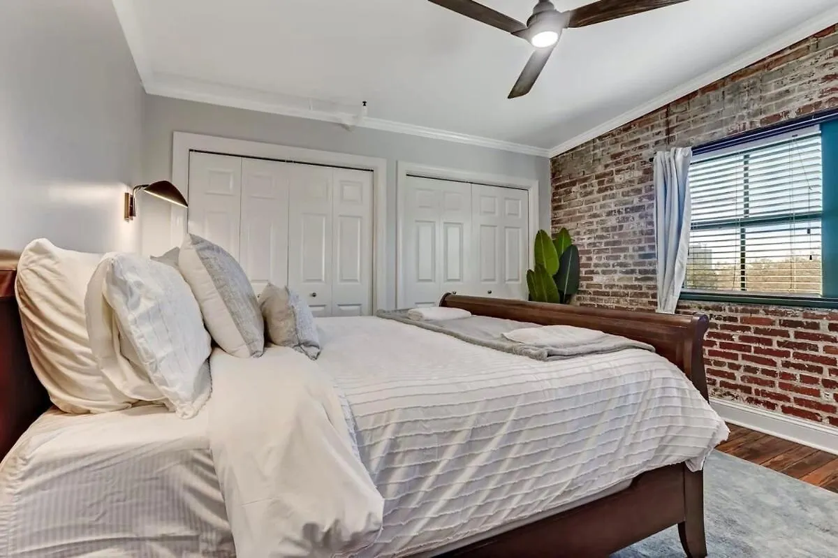 West End Loft - Downtown 5 Min Walk To River St Savannah Apartment