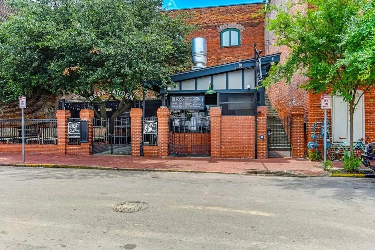 West End Loft - Downtown 5 Min Walk To River St Savannah